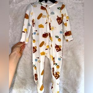 Charcuterie Two Way Zipper Footie
ANGEL DEAR